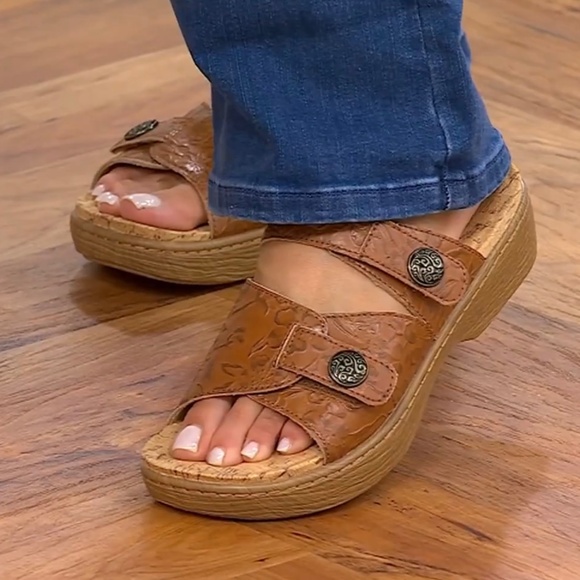 Alegria Krystal Leather Adjustable Slide Sandals Champagne SZ 37 - Picture 2 of 16